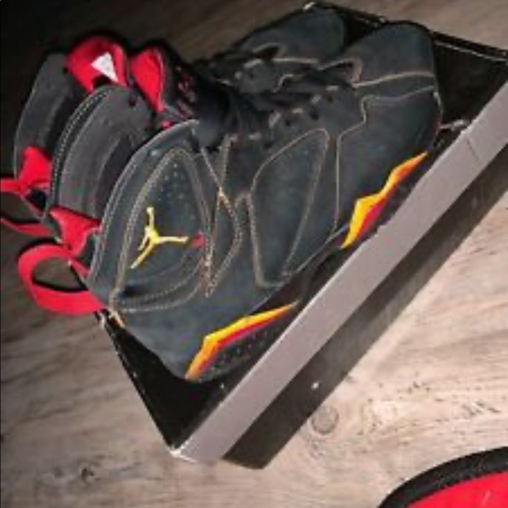 Retro Air Jordan youth sz:7 AUTHENTIC